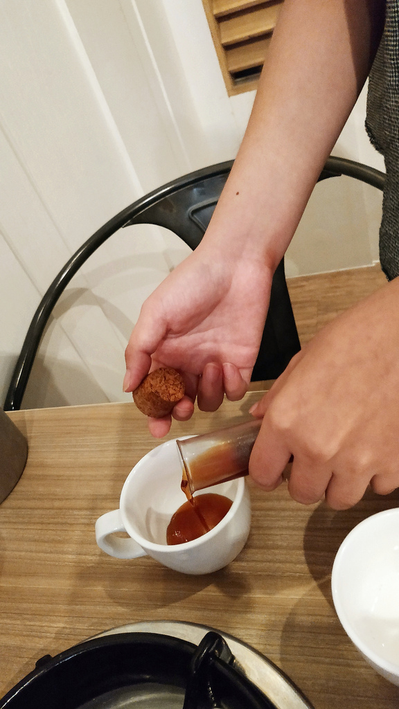 美食｜推薦 高雄個人鴛鴦鍋姜一鼎 河堤店 ，超香超美味手工麻辣湯鍋及秘製麻辣鴨血36.jpg