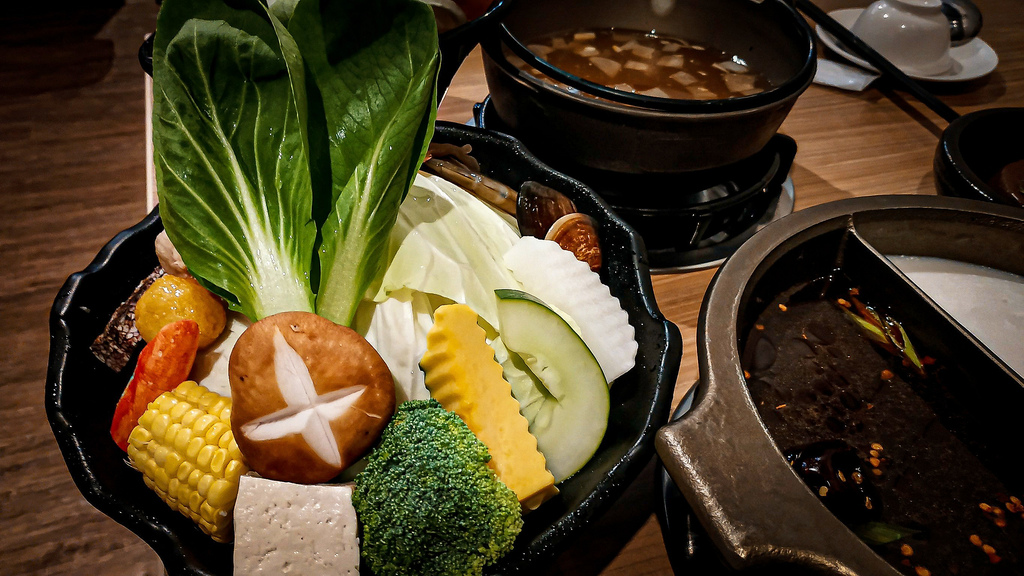 美食｜推薦 高雄個人鴛鴦鍋姜一鼎 河堤店 ，超香超美味手工麻辣湯鍋及秘製麻辣鴨血113.jpg