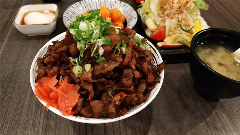 探店  高雄三民區美食汍樂滿盛燒肉丼，美味又好吃的燒肉丼09.jpg
