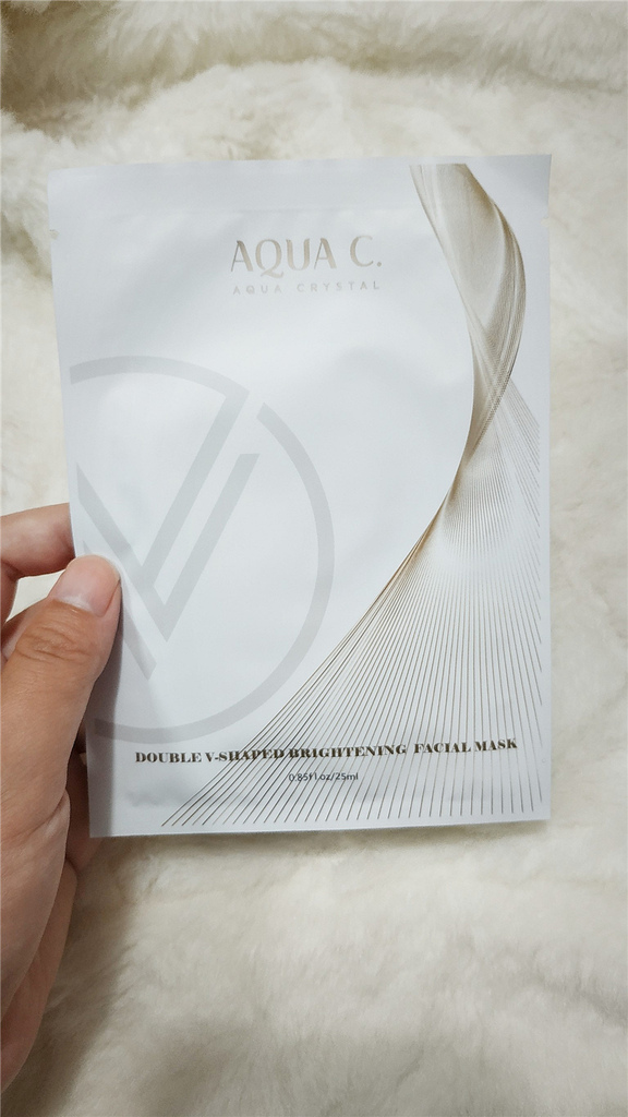 花漾皙AQUA C.肌光雙Ｖ面膜20.jpg