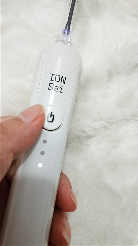 ION-Sei光觸媒離子電動牙刷，用小小的力道也能刷得很乾淨11.jpg