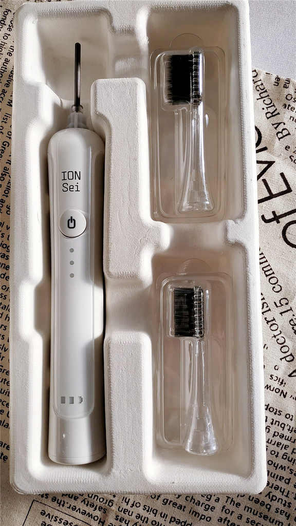 ION-Sei光觸媒離子電動牙刷，用小小的力道也能刷得很乾淨29.jpg