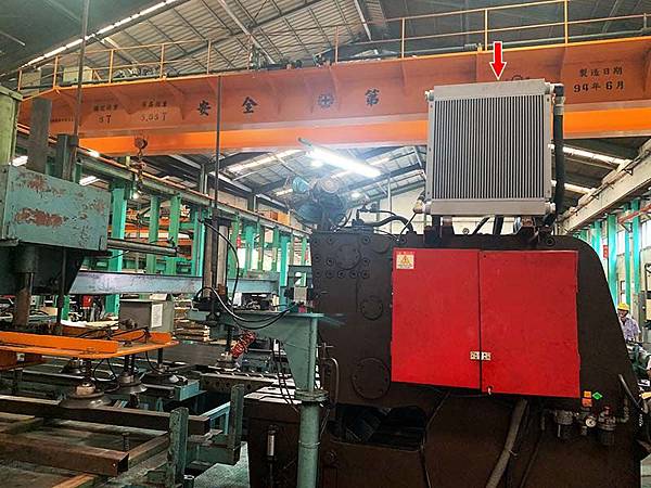 春源鋼鐵-主動恆溫油冷卻機01.jpg 春源鋼鐵-主動恆溫油冷卻機01.jpg