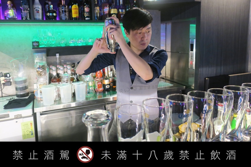 夜色Talking bar6.JPG