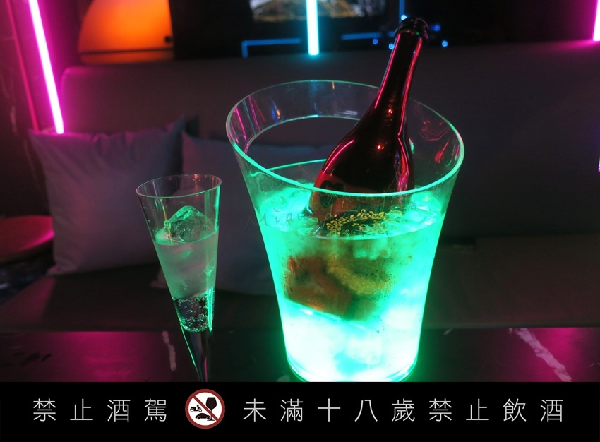 夜色Talking bar33.JPG