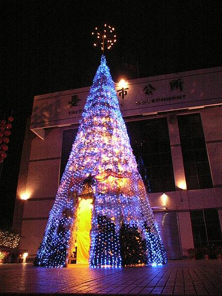 å°æ±å¸å¬æåé¢çèèªæ¨¹