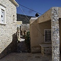 Syros_這裡比較多石頭建築 