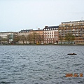 Copenhagen _ 散步回宿舍時經過的小河流