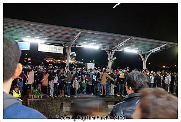 台鐵月台也擠到爆