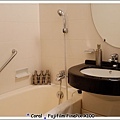 浴室是珊瑚住過的商旅中最大一間