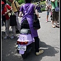 讚喔~~~連摩托車都是紫色的