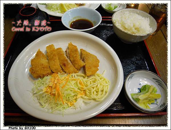 我的午餐~~~豬排定食