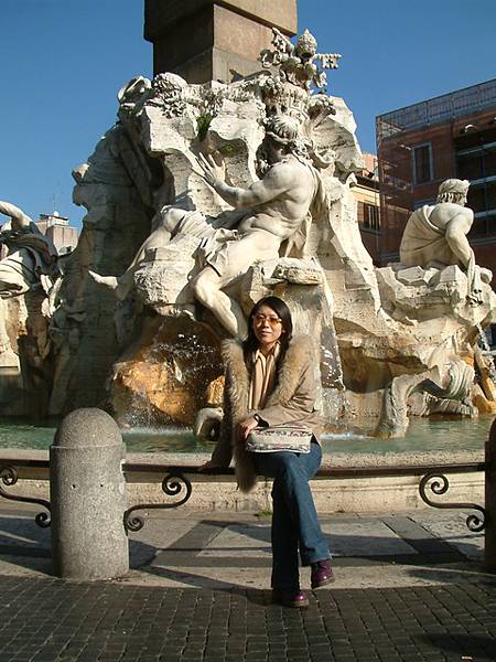 四河噴泉﹝Fontana dei Fuim﹞─位於拉渥那廣場