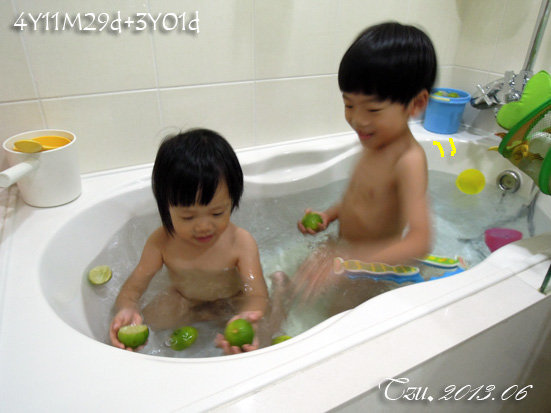(5Y0M+3Y0M)洗檸檬澡01