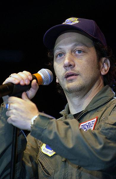 Rob_Schneider,_2001.jpg