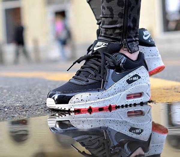 Nike-Air-Max-90-WMNS–Anthracite-Light-Base-Grey–Geranium