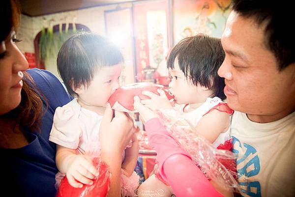 0373抓周儀式.jpg 0373抓周儀式.jpg