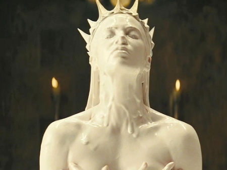 Snow-White-and-the-Huntsman1