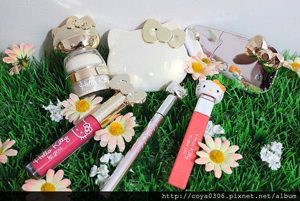 超萌Der iBV.18 Hello kitty X 波曼妮亞彩妝 要來收服你的少女心