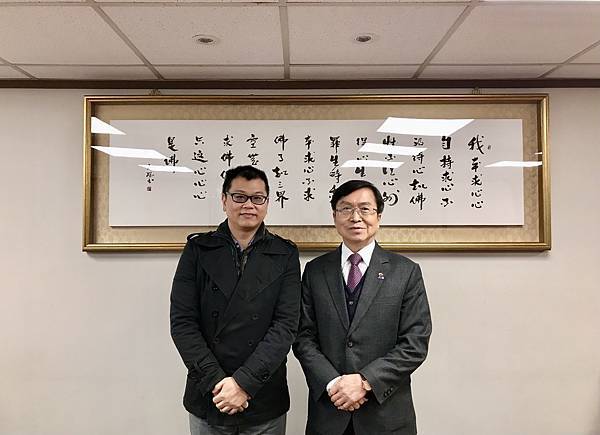 ★台北市易經協會邵理事長與廖博士前來拜訪李永然律師，相談甚歡