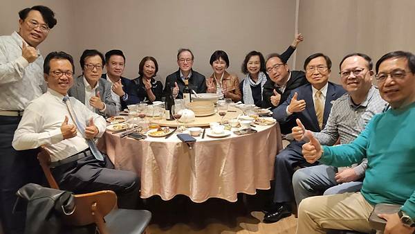 ★李永然律師以褓母身分受邀出席忠美扶輪社CPP聚會,開心相聚 ★李永然律師以褓母身分受邀出席忠美扶輪社CPP聚會,開心相聚