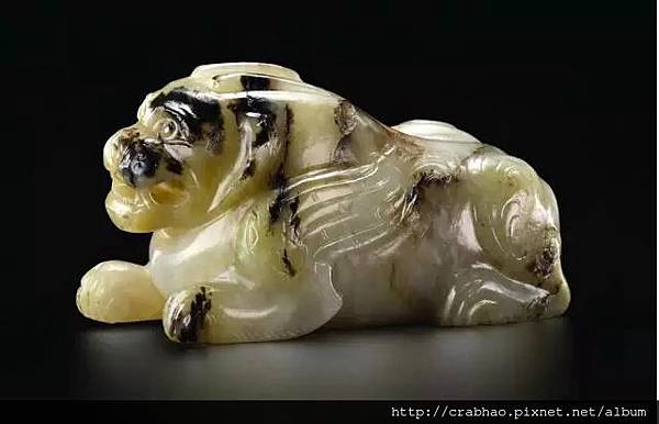 六朝青白玉圆雕辟邪 a.jpg 六朝青白玉圆雕辟邪 a.jpg