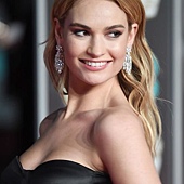 Lily James 莉莉詹姆斯