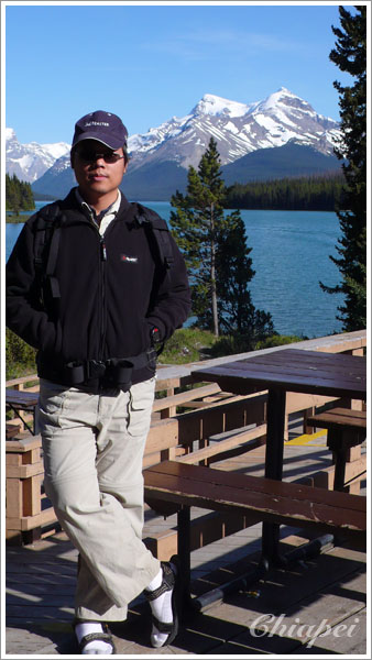 帥氣夫 @ Maligne Lake