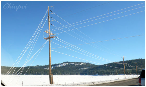 連電線也變成白色啦！