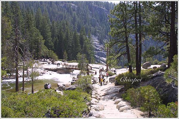 走向 top of Nevada Fall