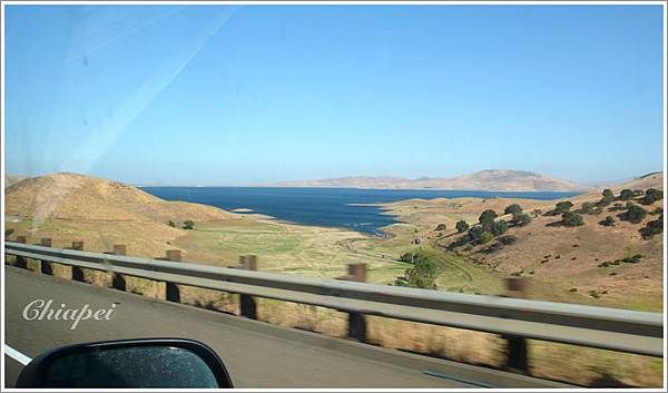 5號公路旁的大水庫