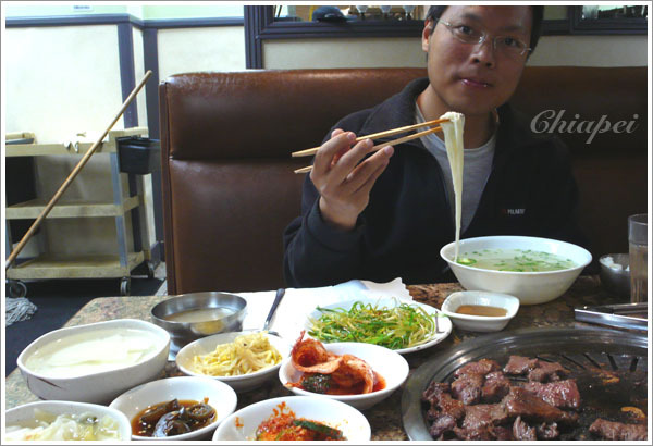 晚上9:45抵達 LA...的韓國燒肉店!