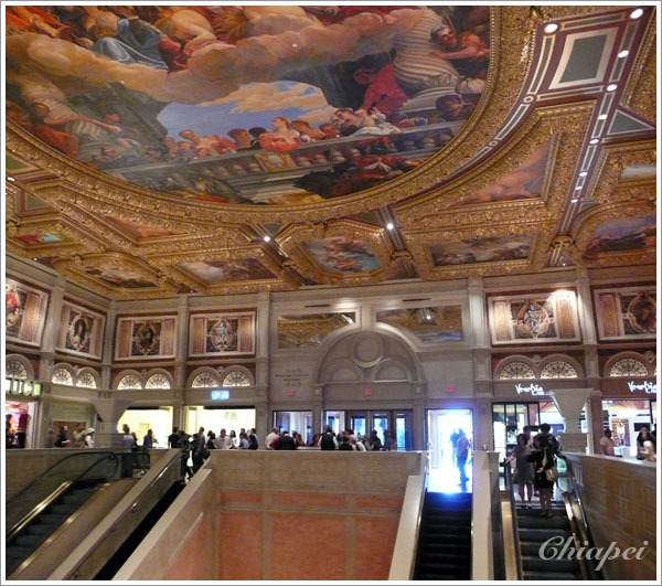 華麗的天花板壁畫