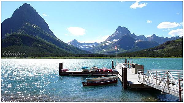 來租船遊湖吧！