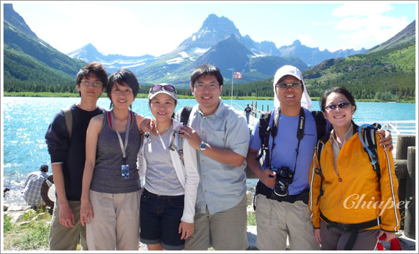 和弟弟妹妹說再見！