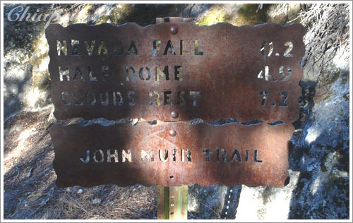 終於走到 Nevada Fall 了！呼~