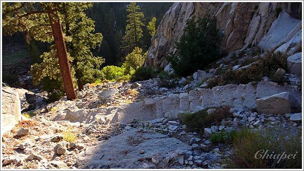 從 Nevada Fall 往下