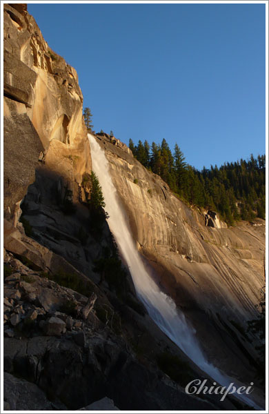 日落前兩分鐘的 Nevada Fall