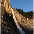 日落前兩分鐘的 Nevada Fall