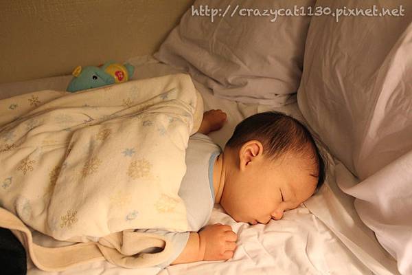 6/27 小乖乖一覺到天明！