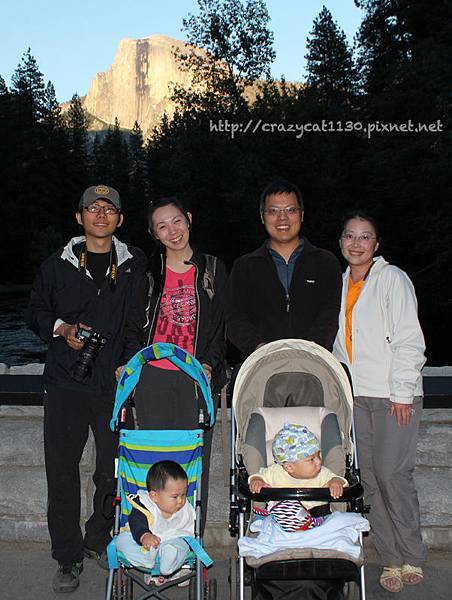 6/27 再照一次，總算把兩個寶寶都照進來了 :p