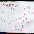 陳小牛學畫愛心(名字會寫小寫的e了!)