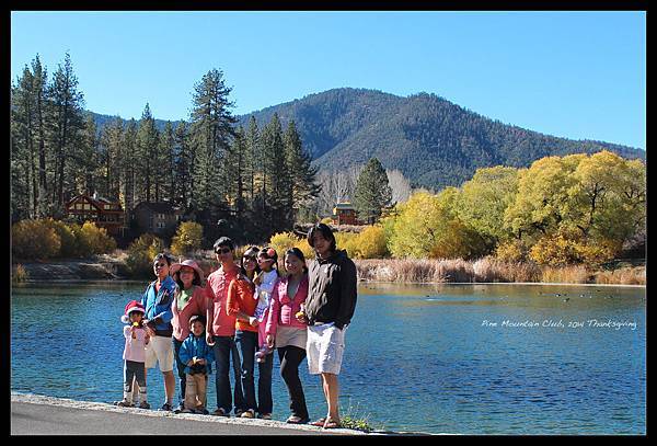 結果路人拍的完全對我取的景不一樣... 臉全黑了耶... 而且人好小  Orz