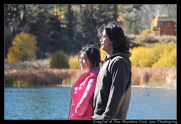 攝影師要求這兩位也要來一張