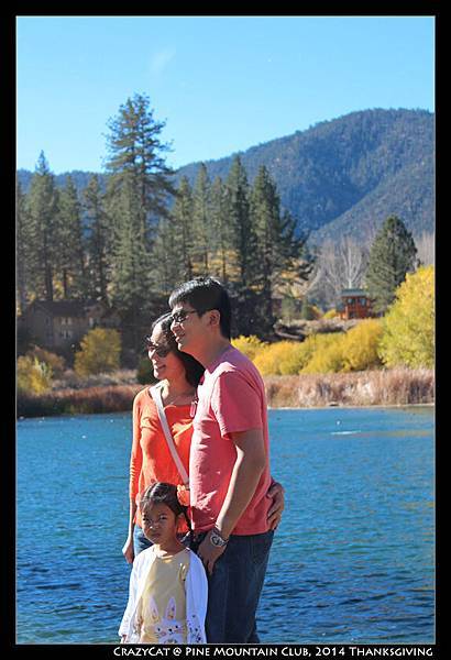 Allie寶的表情很明顯：「你們是拍夠了沒有？」