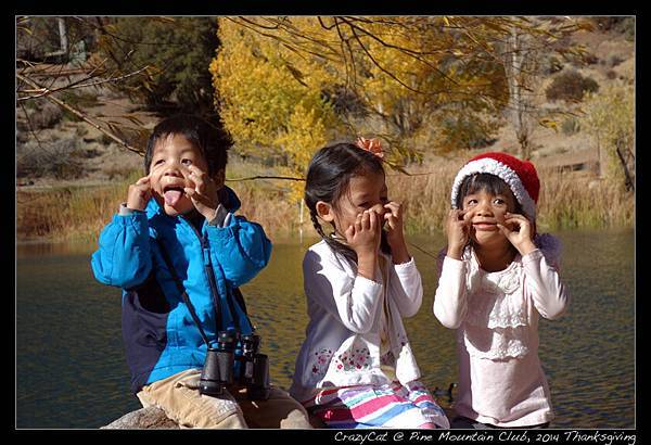 好好看鏡頭不會，做鬼臉倒是第一名啊！