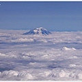 在飛機上看見 Mt. Rainier