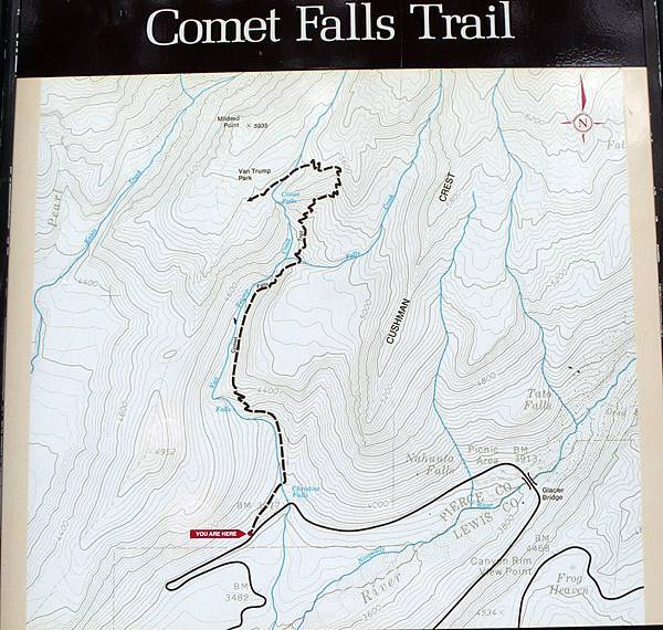 第二天起個大早，要挑戰慧星瀑布步道