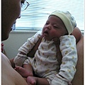 8/4 「媽媽說我這樣好像長臂猿」 XD