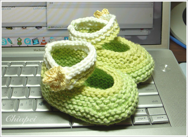 小毛線鞋側面照